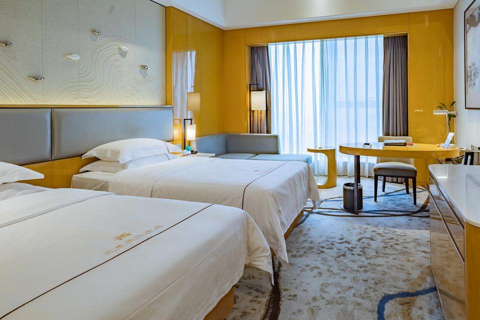 Deluxe, Twin Beds