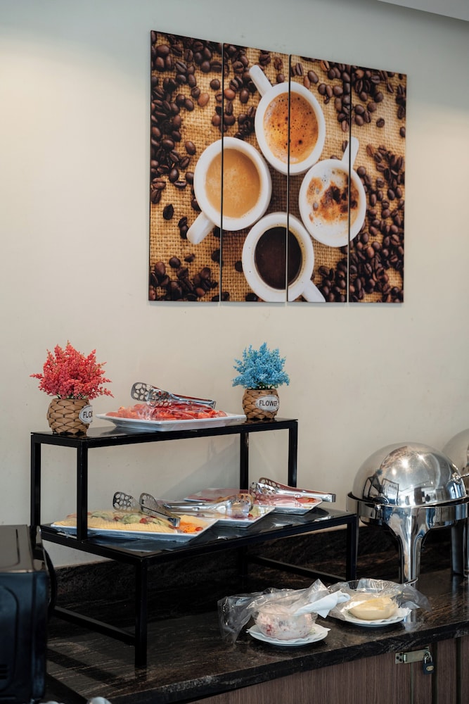 Rivoli Suites 4/48