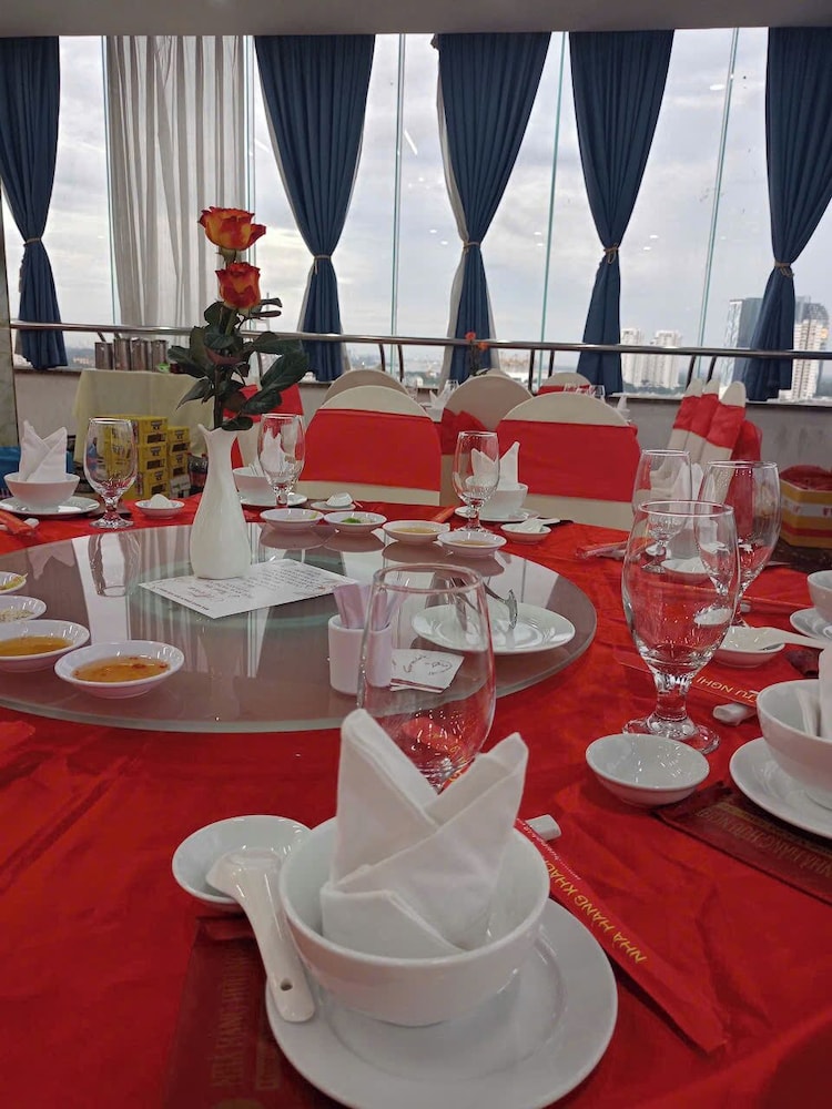 Happy Life Hotel 63/86