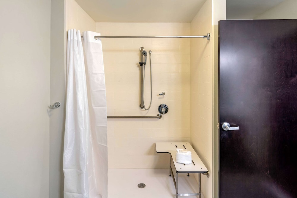 MainStay Suites Spokane Airport 41/43