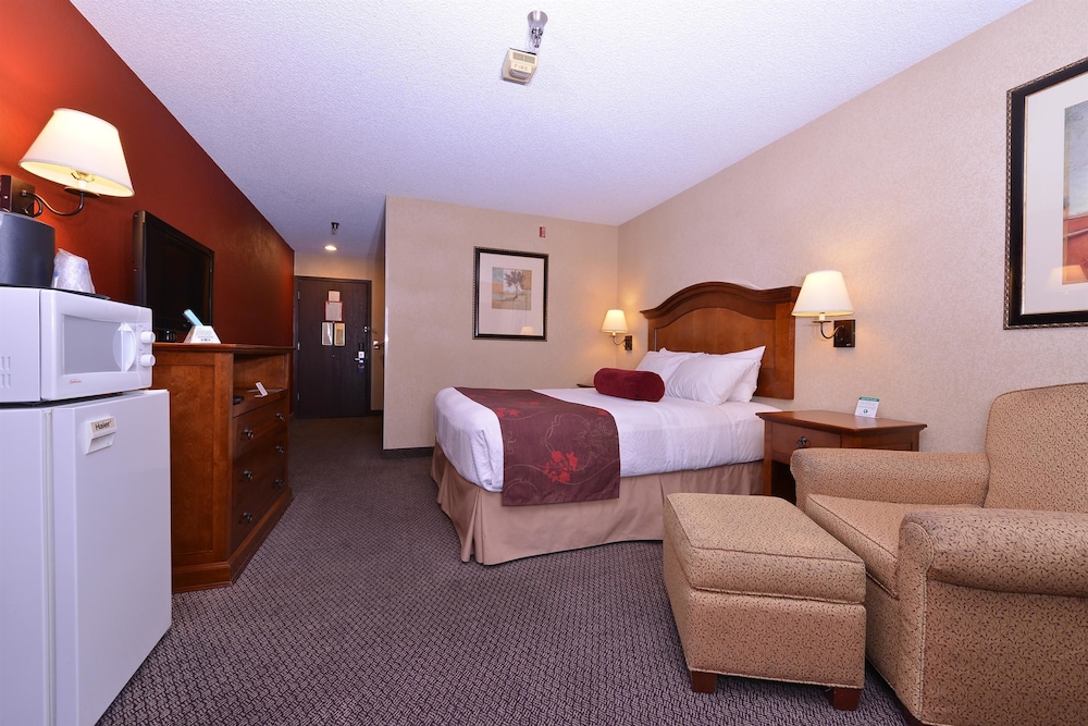 Best Western Plus Rama Inn 44/54