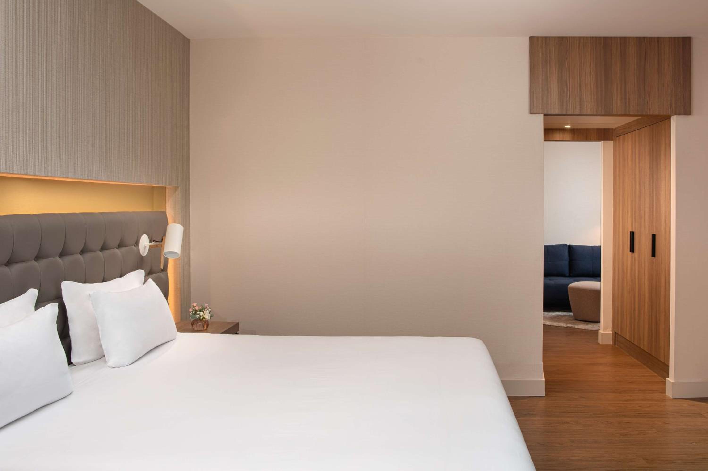 JUNIOR SUITE, EXTRA BEDS