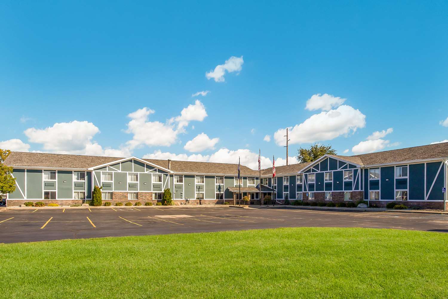 Americas Best Value Inn Birch Run 12/12
