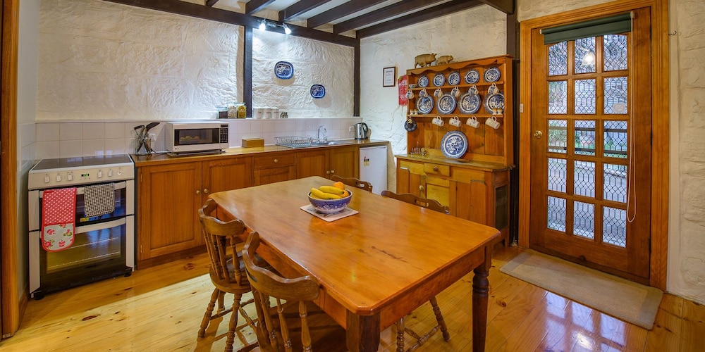 Daisy Bank Cottages 46/62
