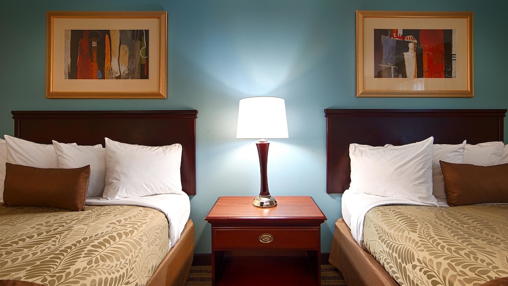 Best Western Plus Sikeston 14/37