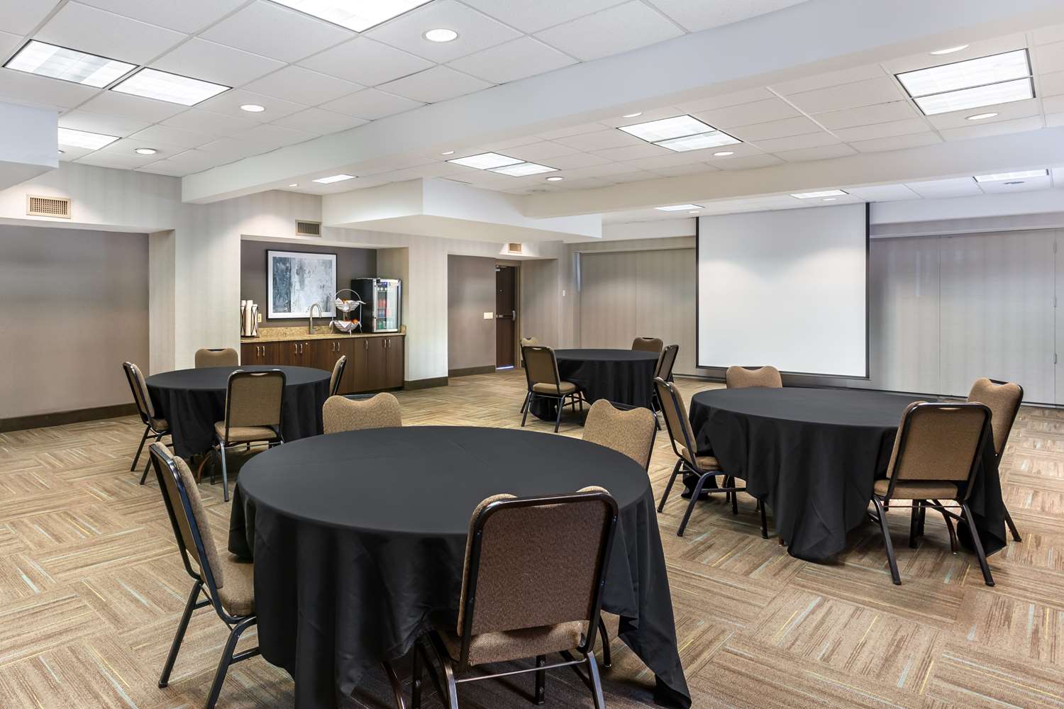 Best Western Plus Cotton Tree Inn 35/44