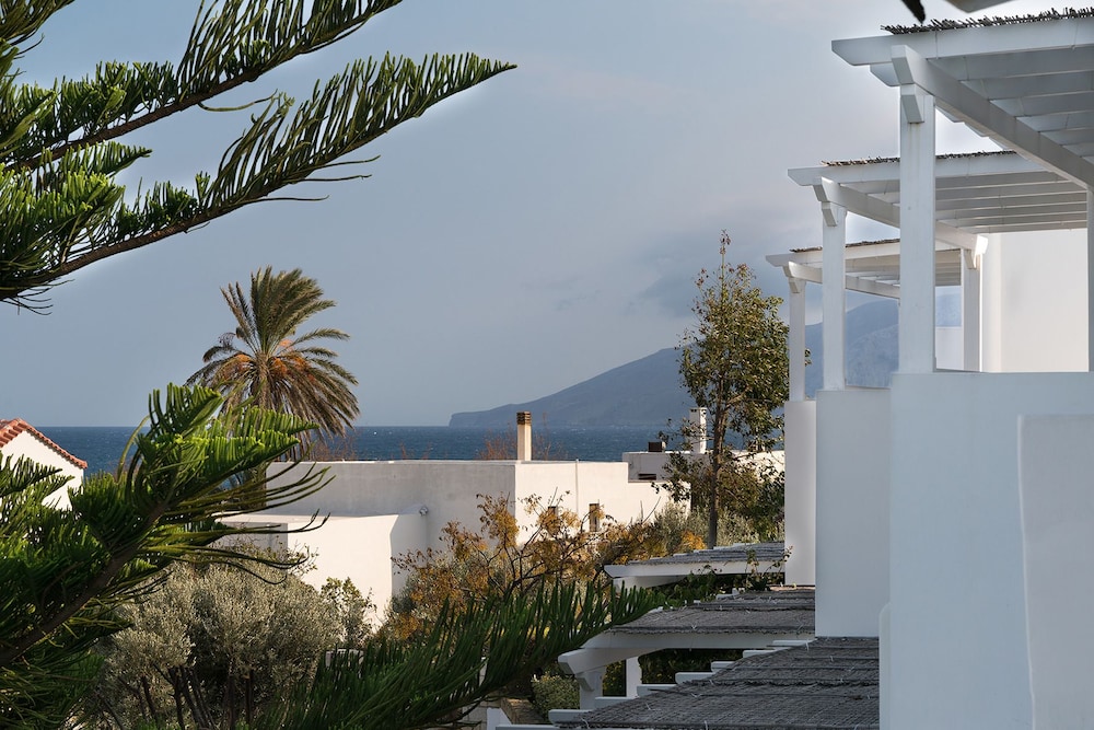 Perigiali Hotel 41/50