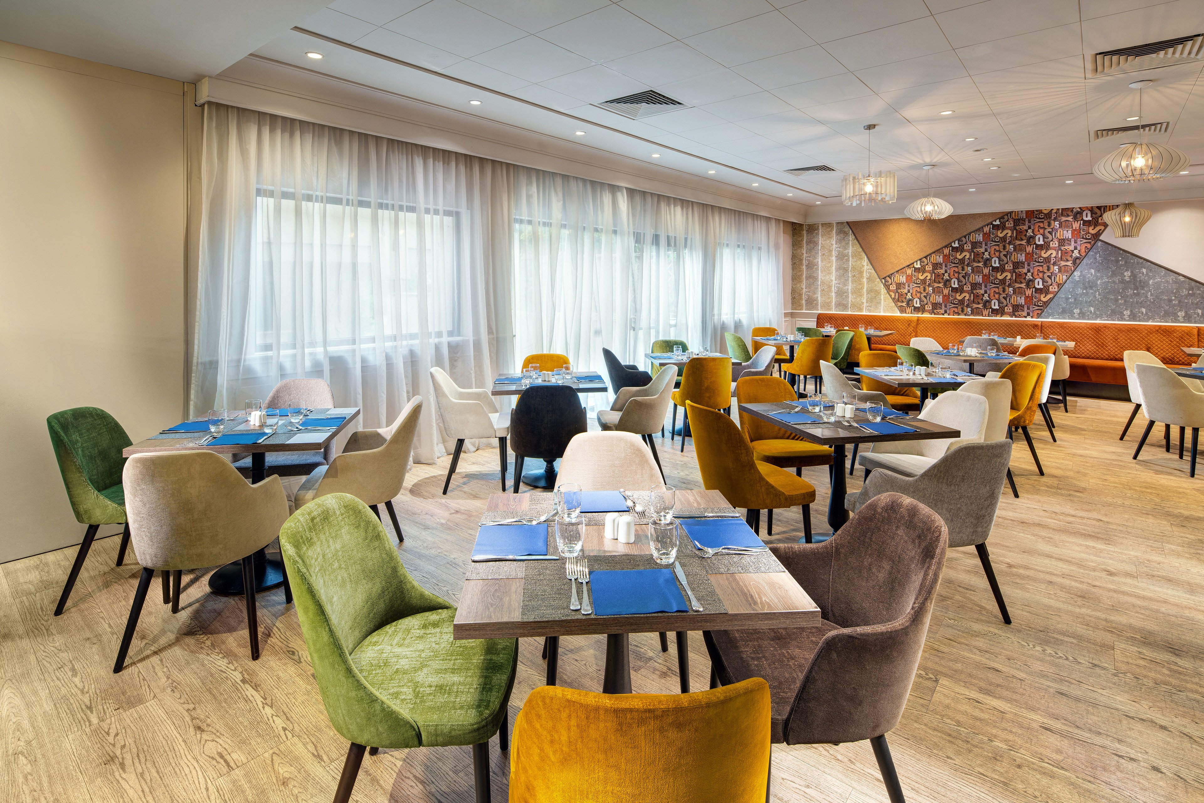 Holiday Inn Rome Eur Parco Dei Medici 53/77