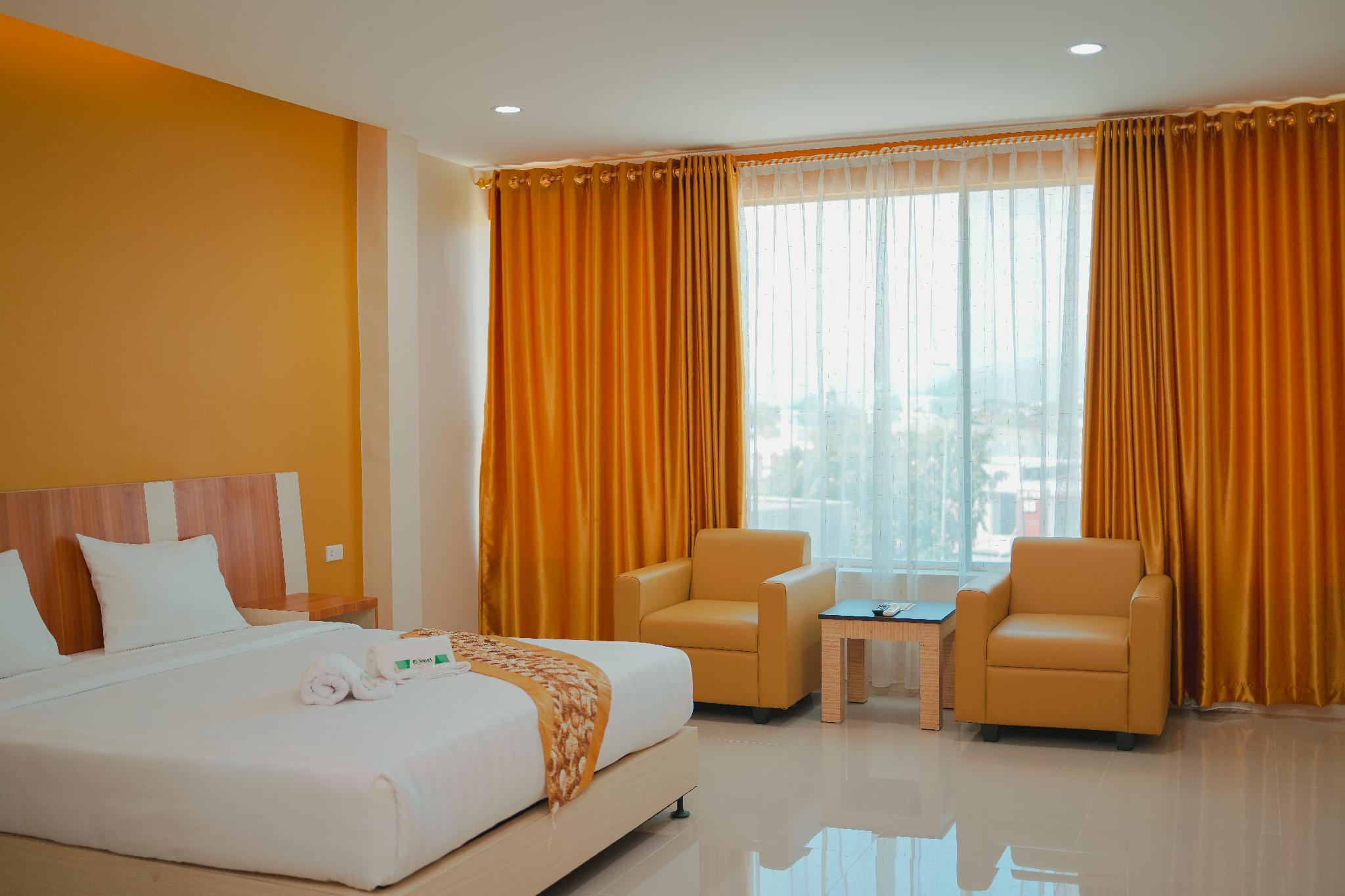 Business, King Bed