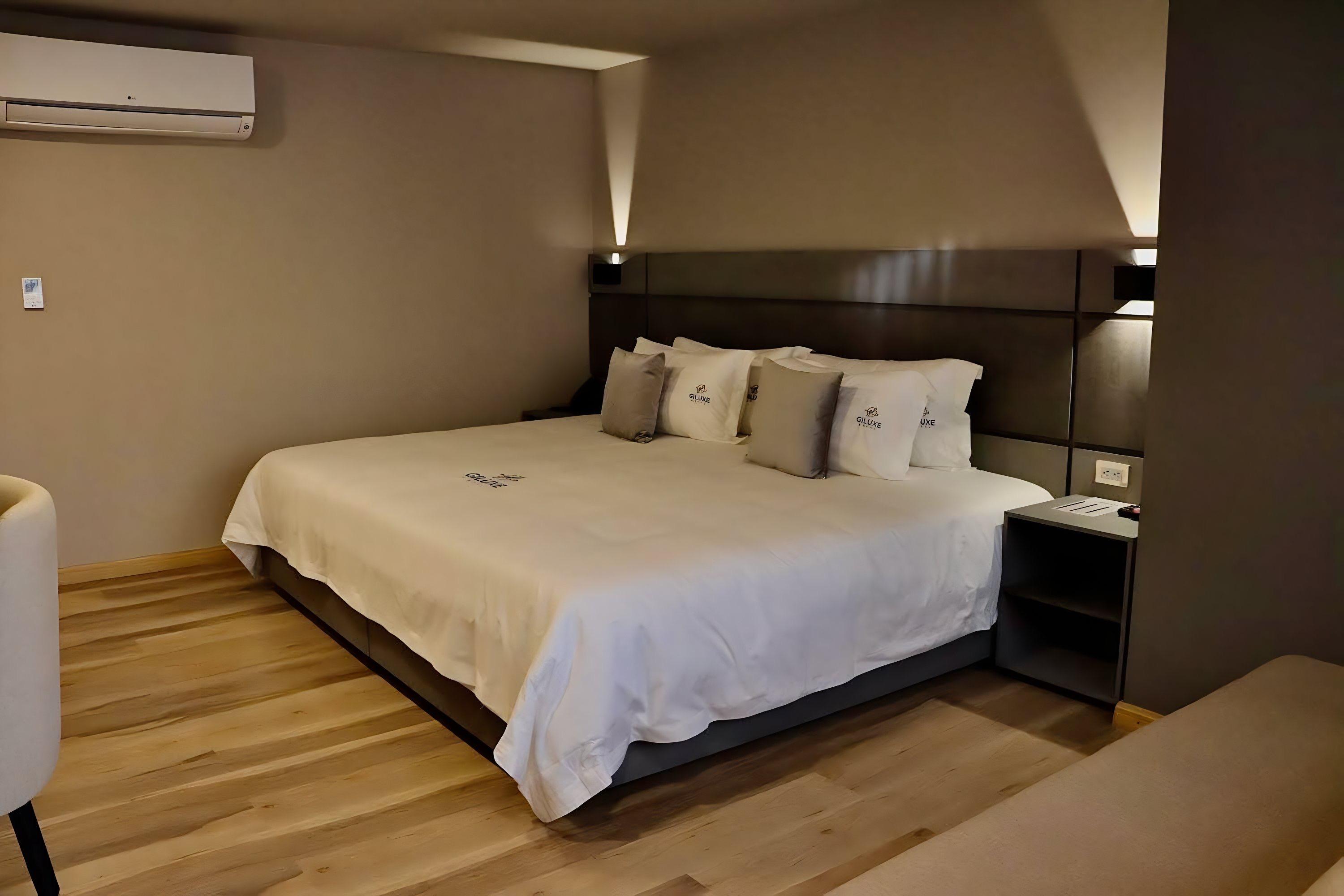 Deluxe, Double Bed, Street View
