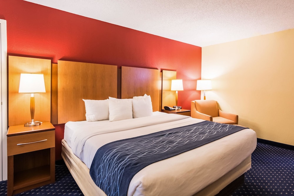 Fairfield by Marriott Inn & Suites Clinton 8/43
