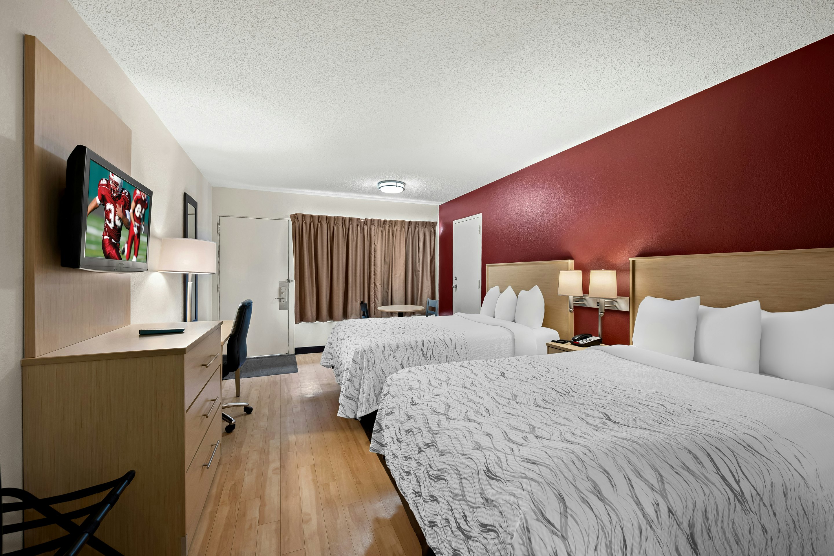 Red Roof PLUS & Suites Naples Downtown-5th Ave S 5/26