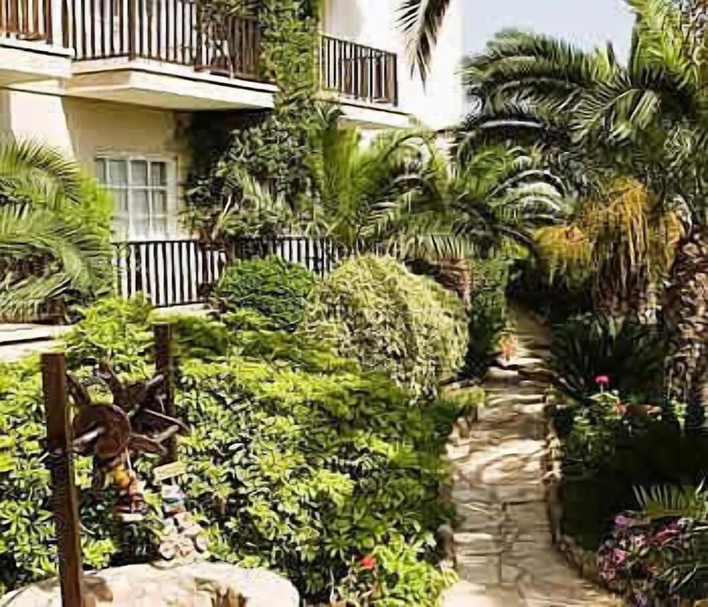 Anais Bay Hotel 62/67