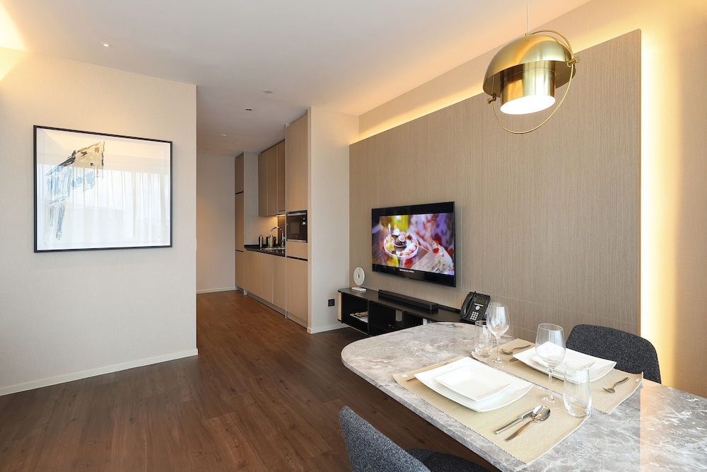 Pan Pacific Serviced Suites Orchard 54/76