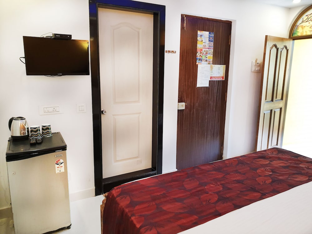 Veronica Guest House 30/70
