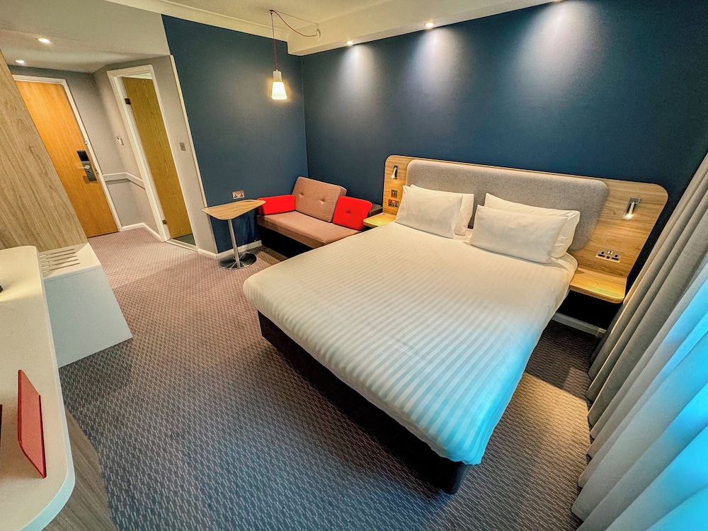 STANDARD, DOUBLE BED, SOFA