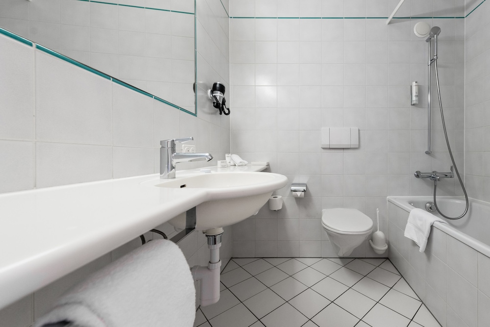 Grand Hotel et Centre Thermal d Yverdon les Bains 53/58