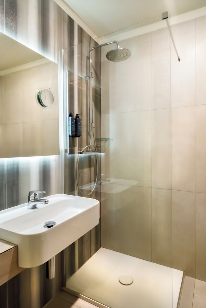 غرفة قياسية بسرير كوين مع أريكة، Best Western Plus Hotel Royal Superga 7/7