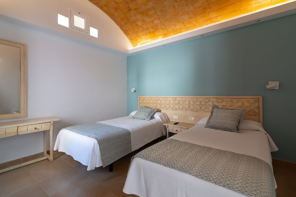 2 BEDROOMS, SUPERIOR, BUNGALOW