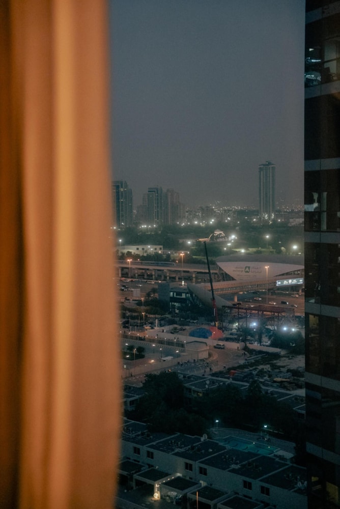 Media One Hotel Dubai, WorldHotels Crafted 94/97