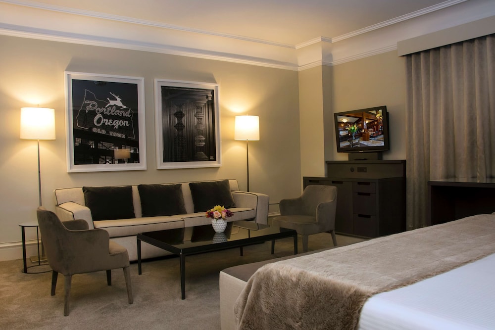 The Benson Portland, Curio Collection by Hilton 30/72