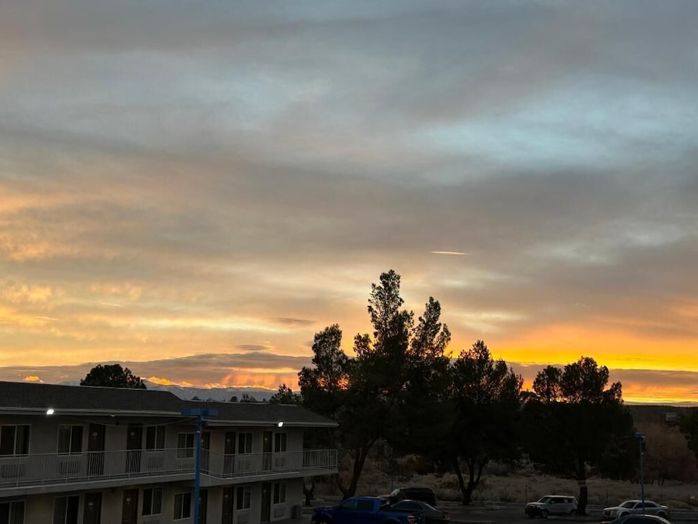 Motel6 Victorville, CA - Apple Valley 44/49