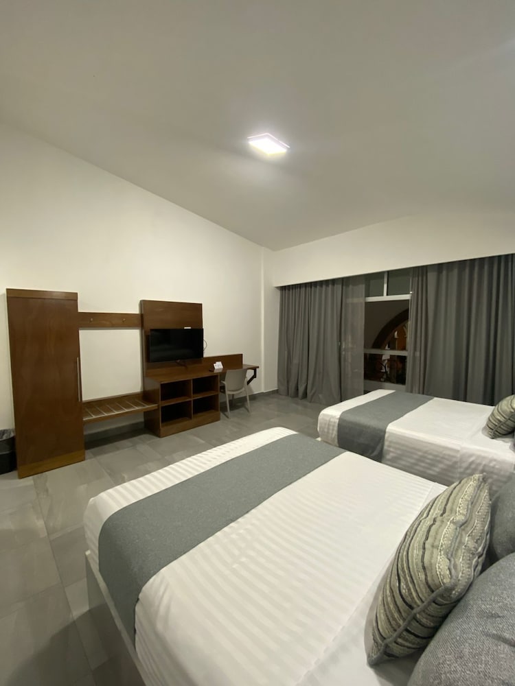 Hotel Solamar Inn 15/48