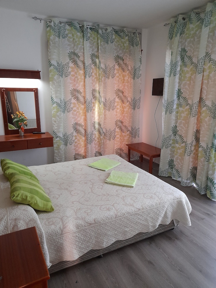 Onisillos Hotel 23/45