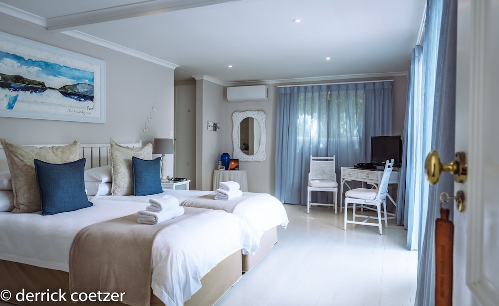 Brenton Beach House 16/50