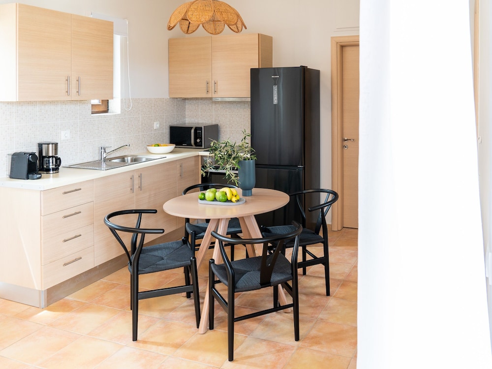 Syra Suites 39/50