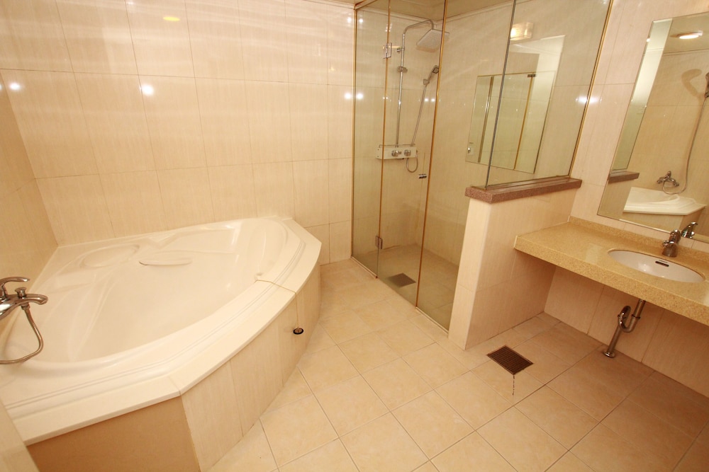 Suwon Symphony Tourist Hotel 50/52