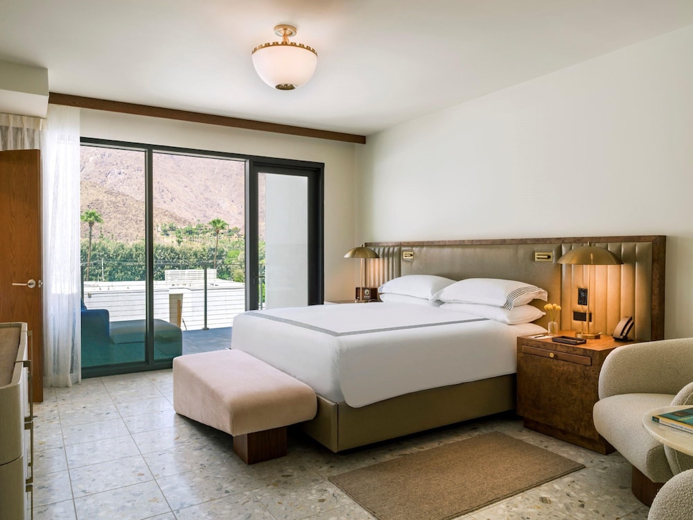 Thompson Palm Springs By Hyatt 17/48