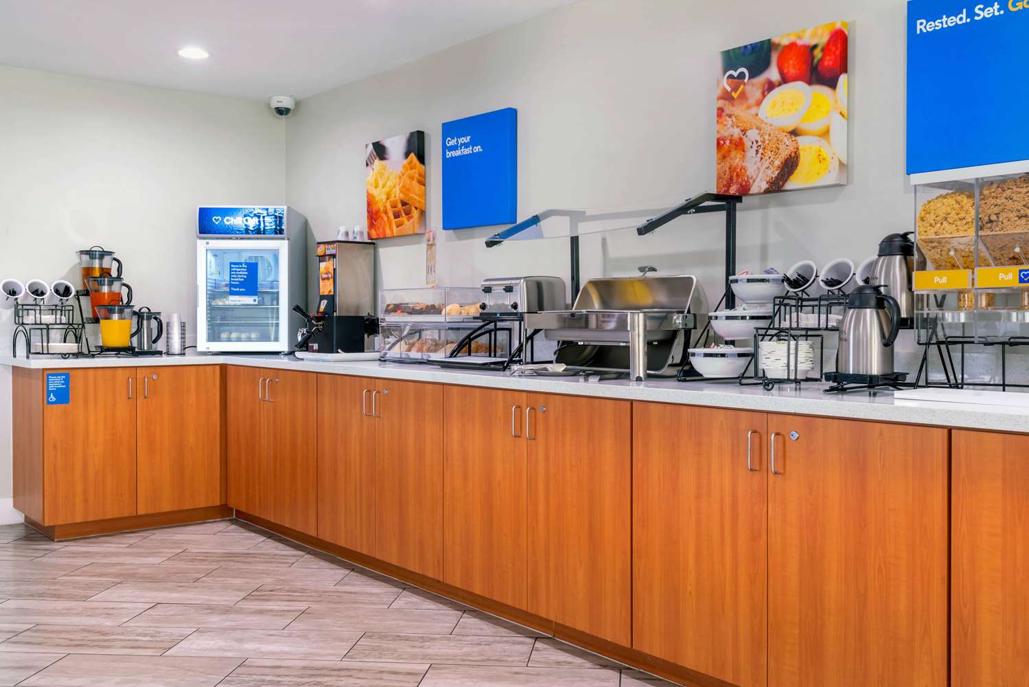 Comfort Inn Antioch - Century Plaza 11/32