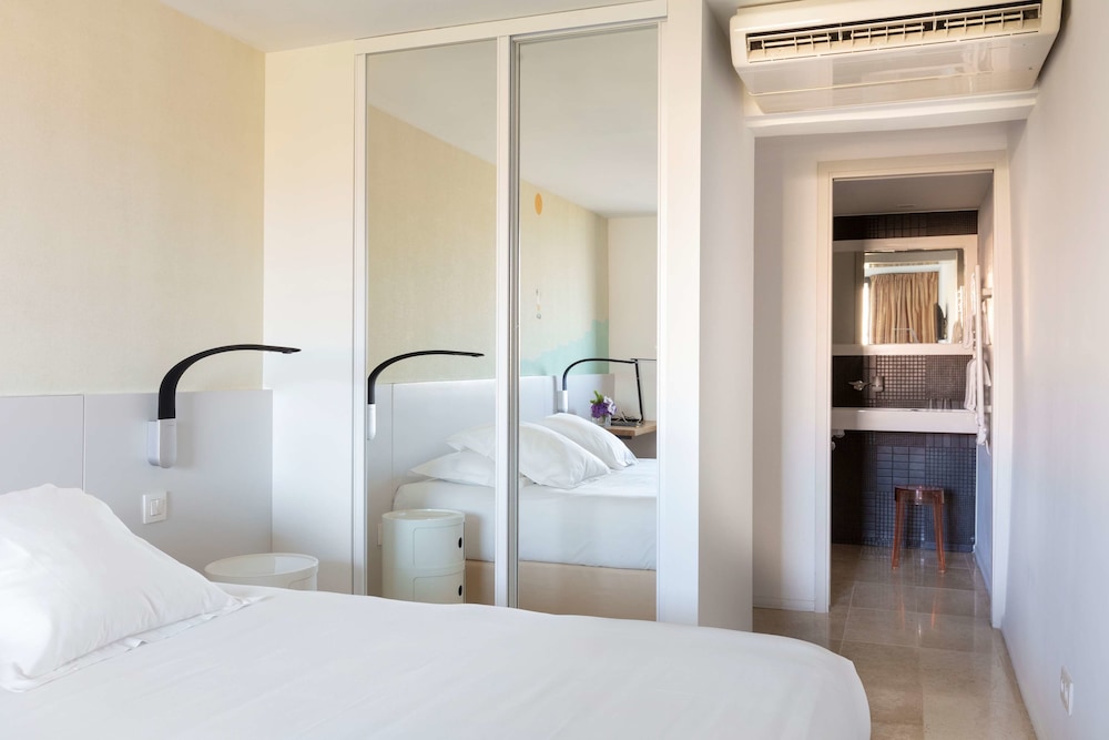 Hotel Alcyon 20/41