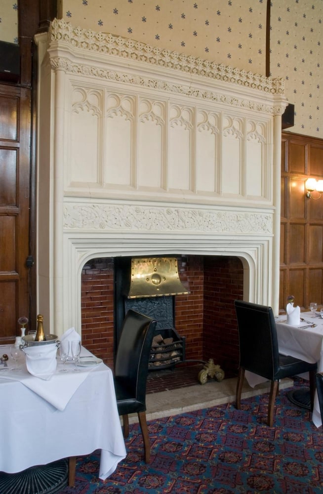 Royal Court Hotel Coventry 44/61