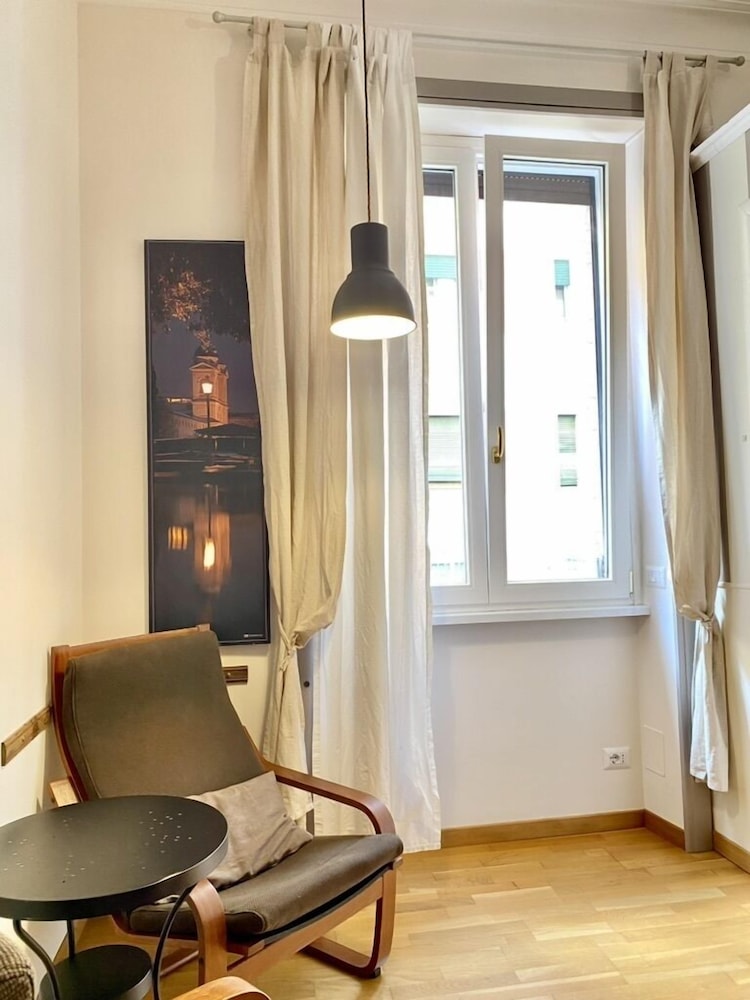 Roome B&B 20/33