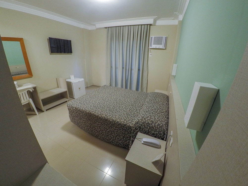 ROOM, DOUBLE BED