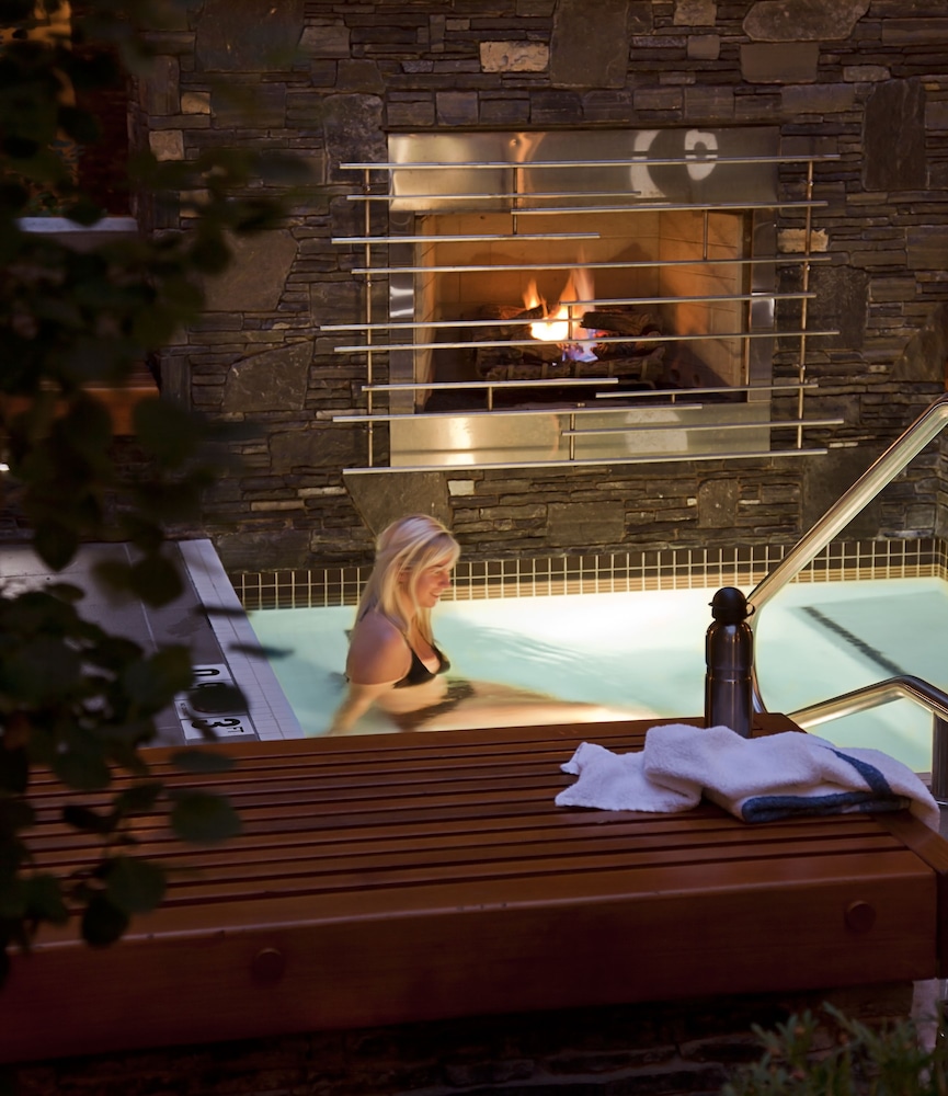 Banff Aspen Lodge 36/58