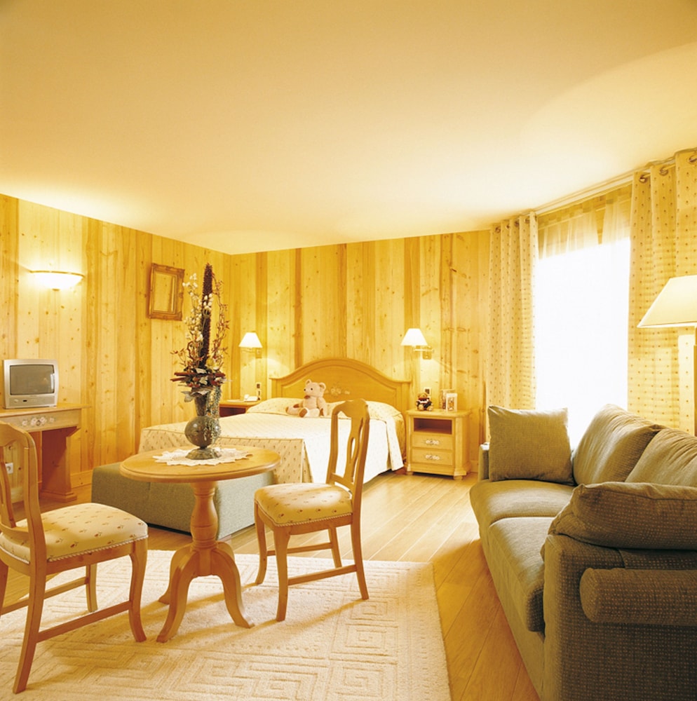 HOTEL BLANC 39/56