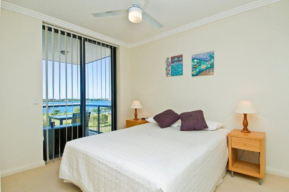 Aqualine Apartments 24/74