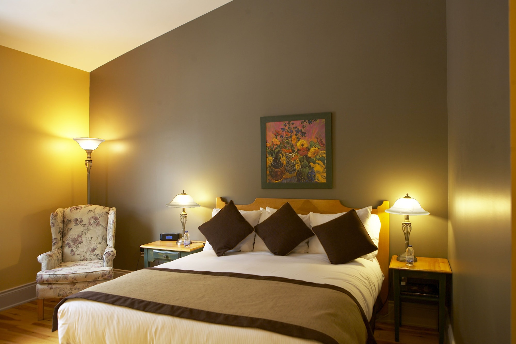 Mill River, King Bed, Queen Bed, Sofa