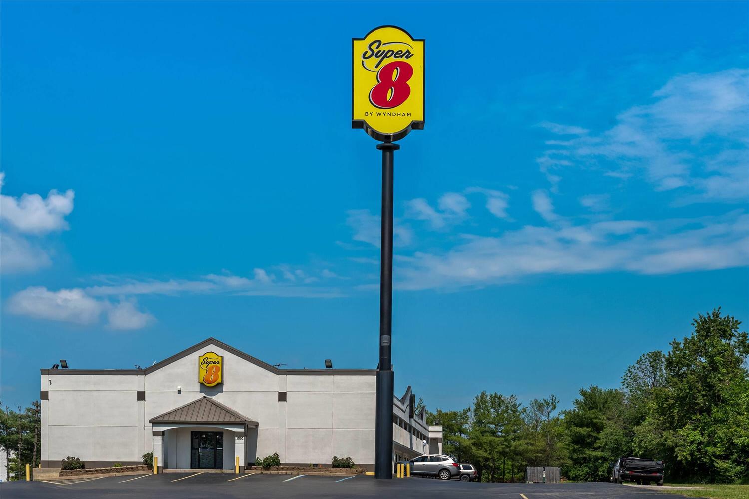 Super 8 Brownsburg Indianapolis Area 15/15