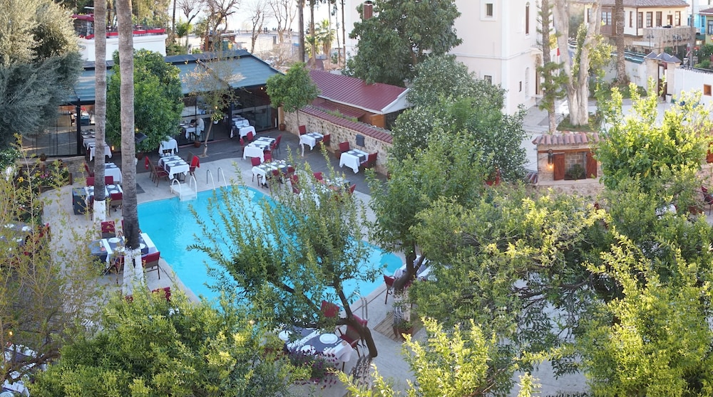 Blue Sea Garden 68/71