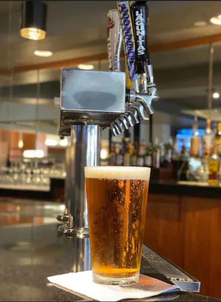 DoubleTree by Hilton Hotel Carson CA 67/84