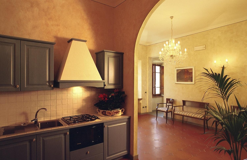 Palazzo Al Torrione 2 10/38