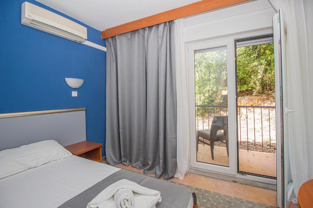 Room, Double Bed, Park View