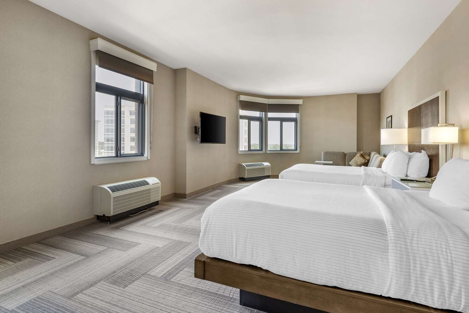 Upgrade, 2 Queen Beds
