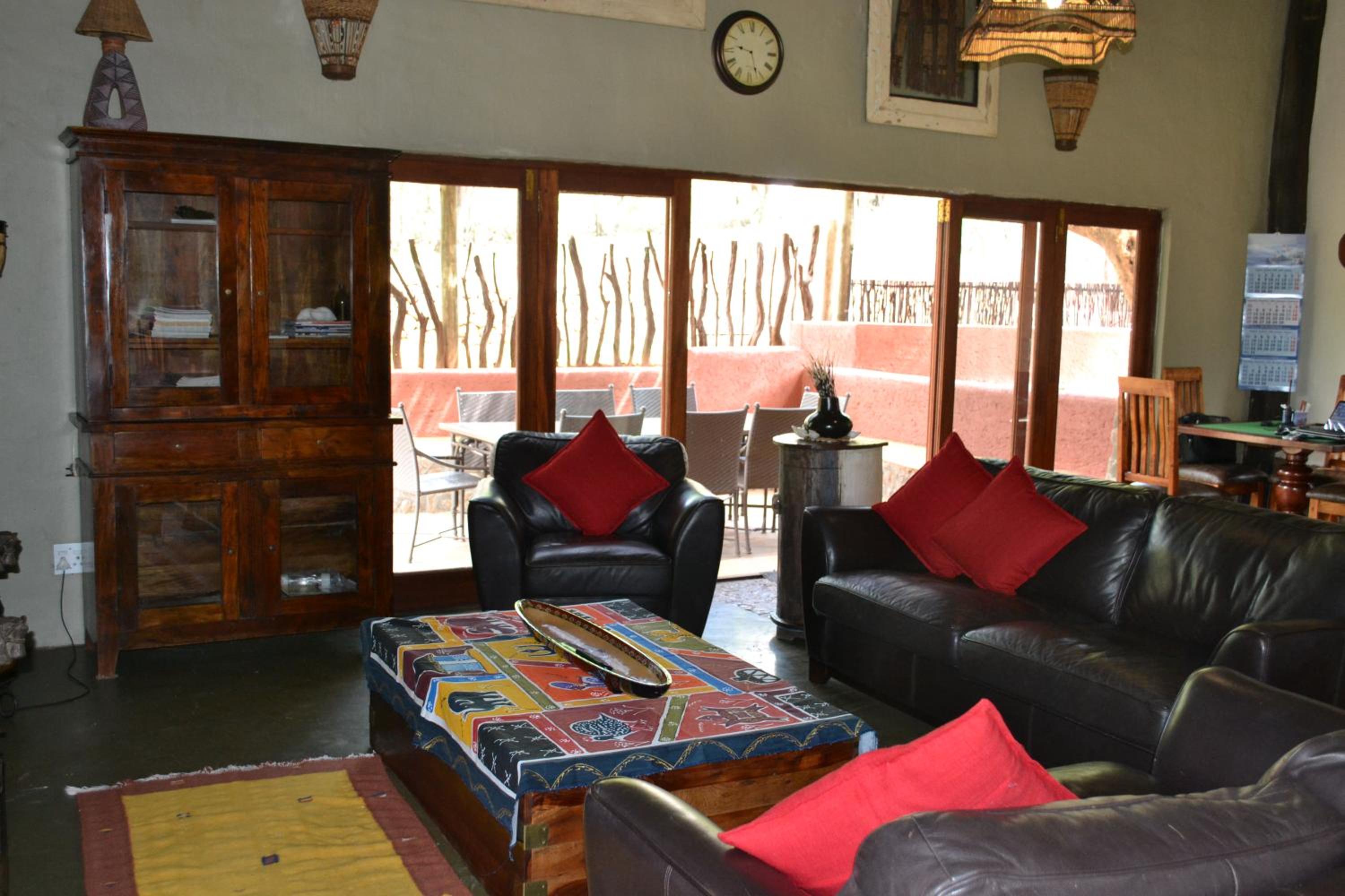 KweKwe Private Game Lodge 13/19