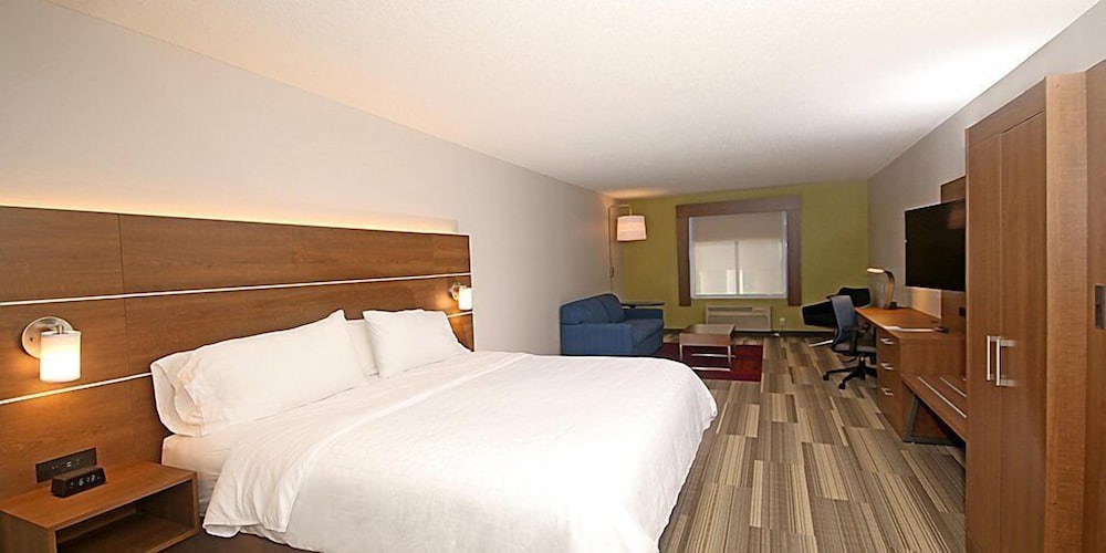 Holiday Inn Express Troutville - Roanoke North 18/60