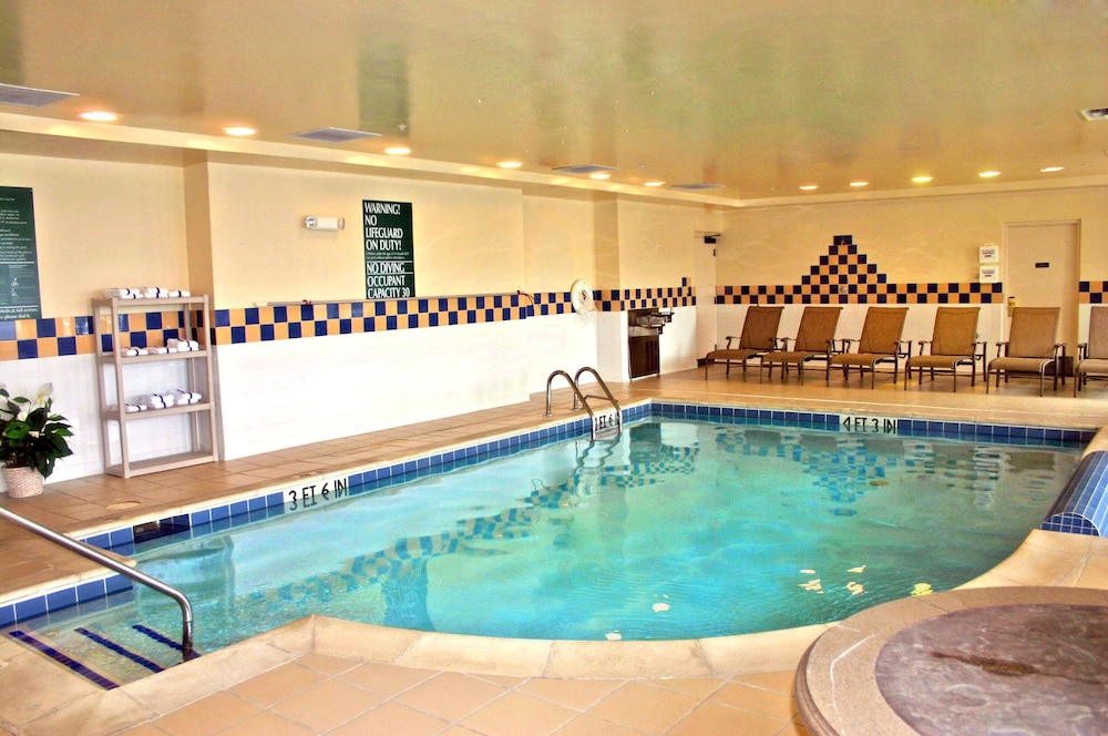 Hilton Garden Inn Detroit Metro Airport 21/45